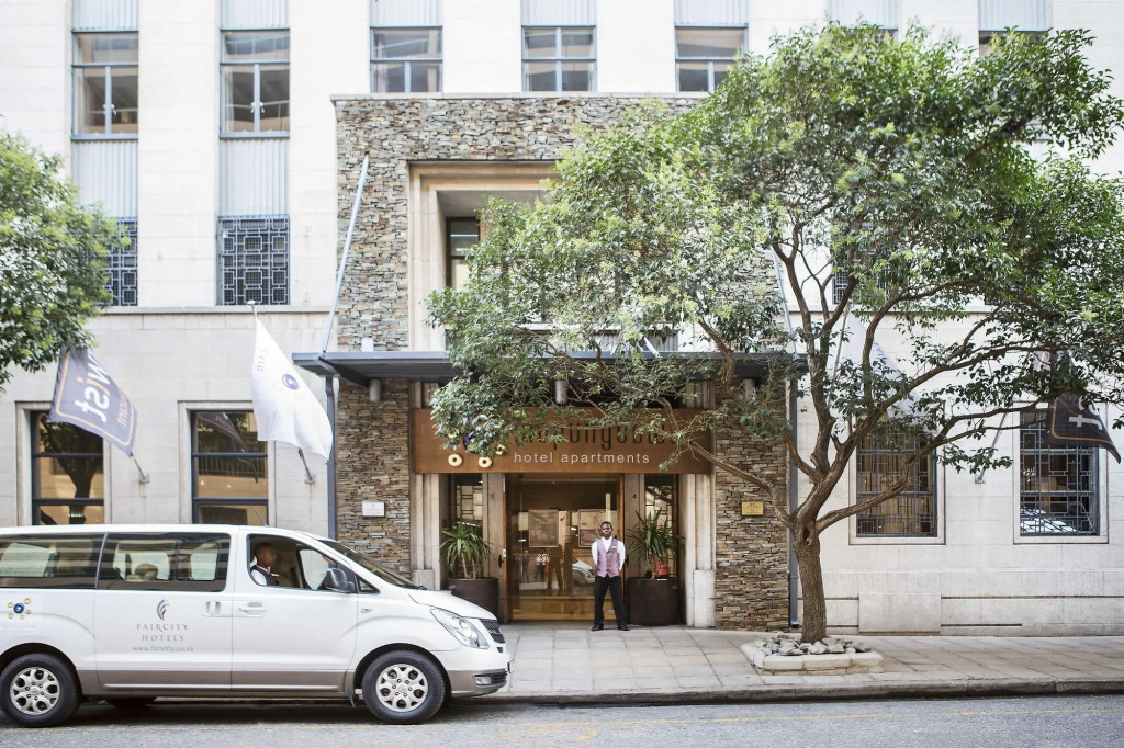 Native Suites 411