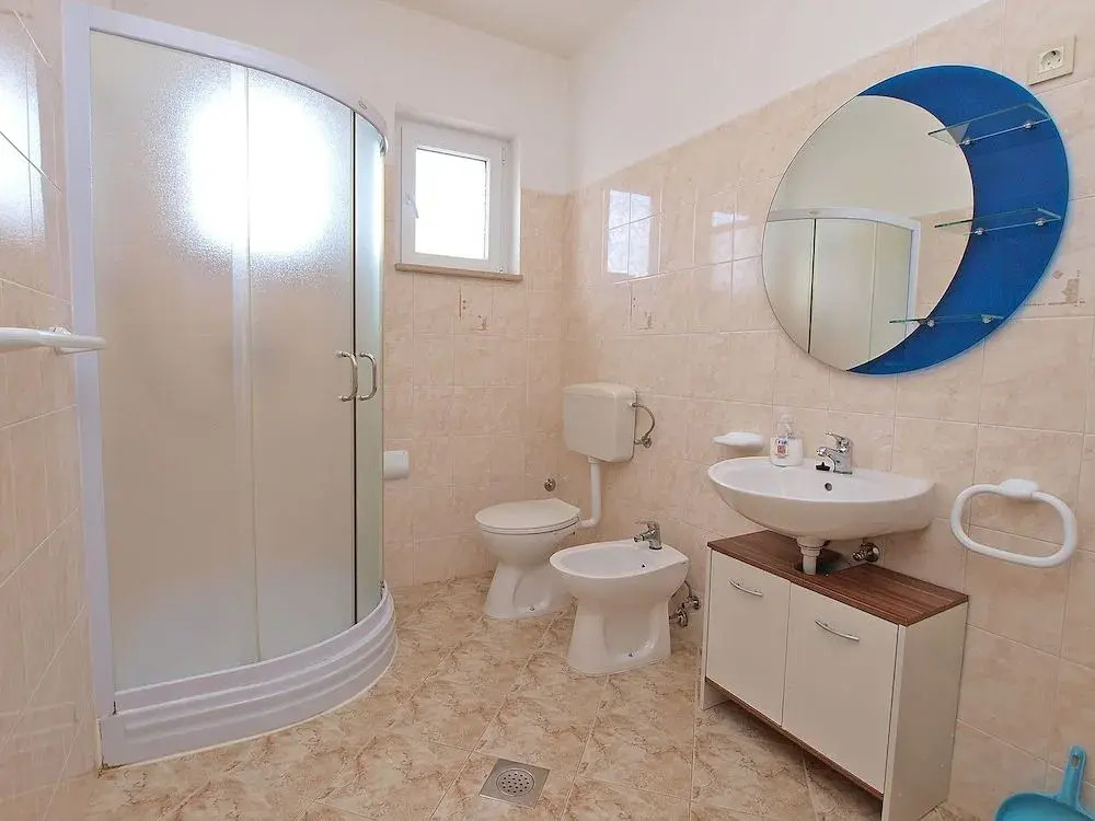 Apartment 860