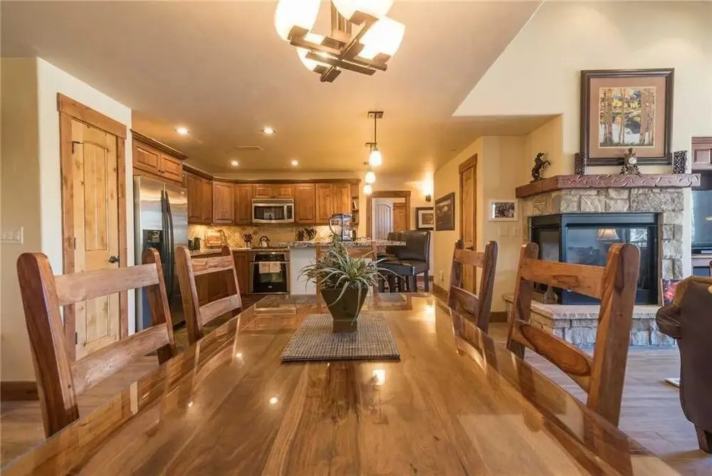 5307 Emerald Lodge, Trappeur's Crossing Apartment 4