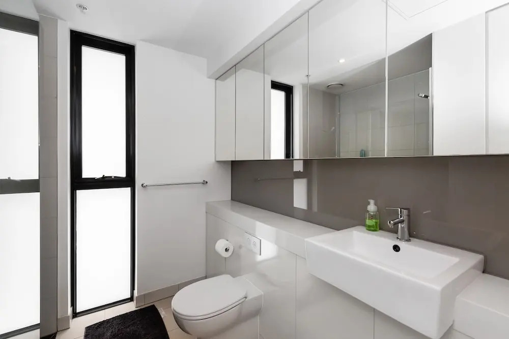 Sky 1 BDR South Yarra Apartment
