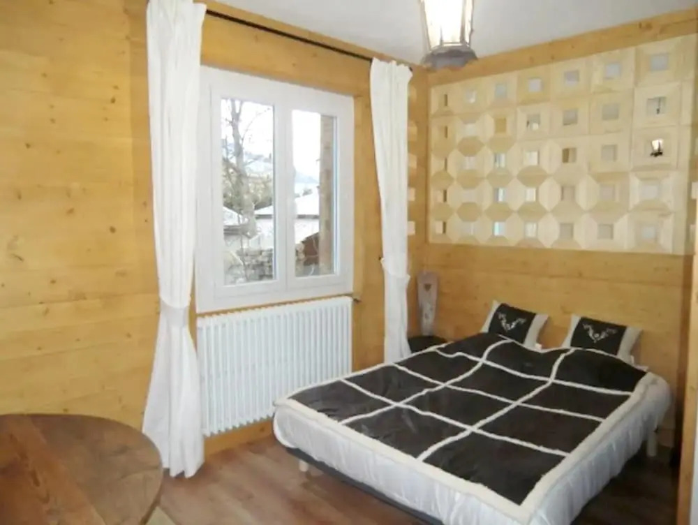 Apartment with 3 Bedrooms in Briançon, with Wonderful Mountain View, Enclosed Garden And Wifi