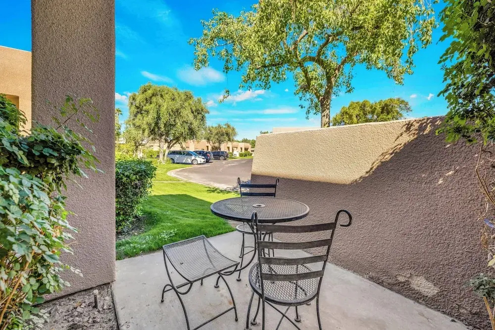 Isleta Vista Getaway