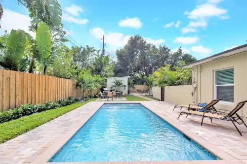 Tropical Getaway - 628A