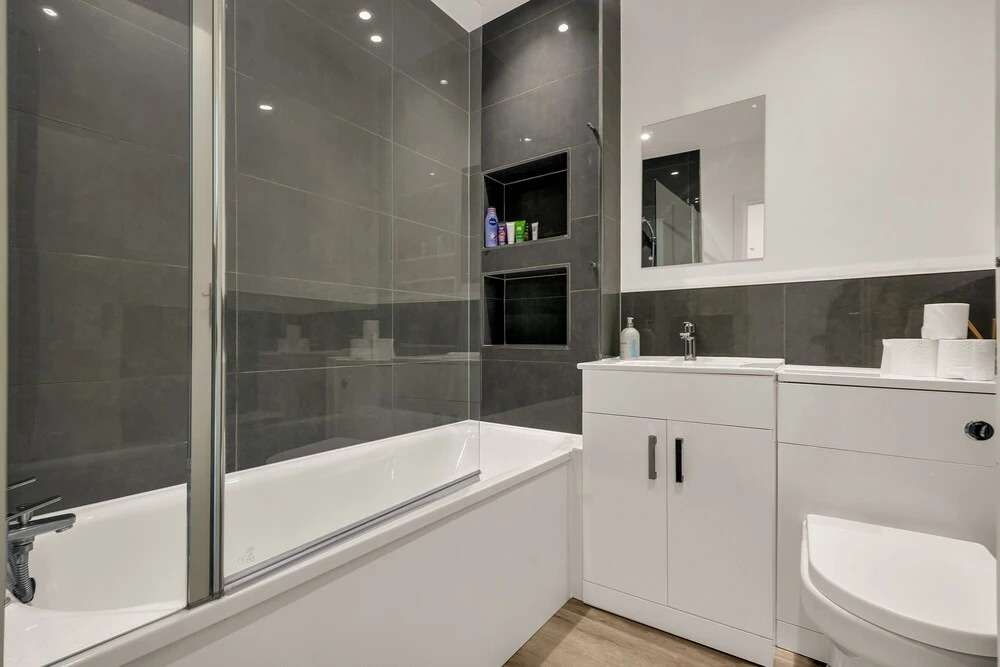 Charming 2-bed Apartment in South West London