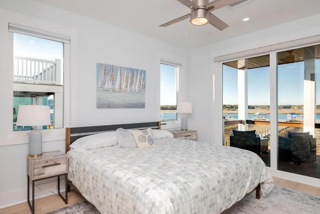 Golden Hour by Oak Island Accommodations