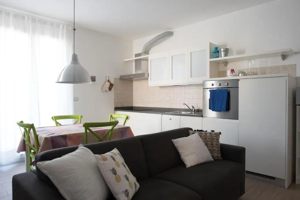 Dante 8 Apartments