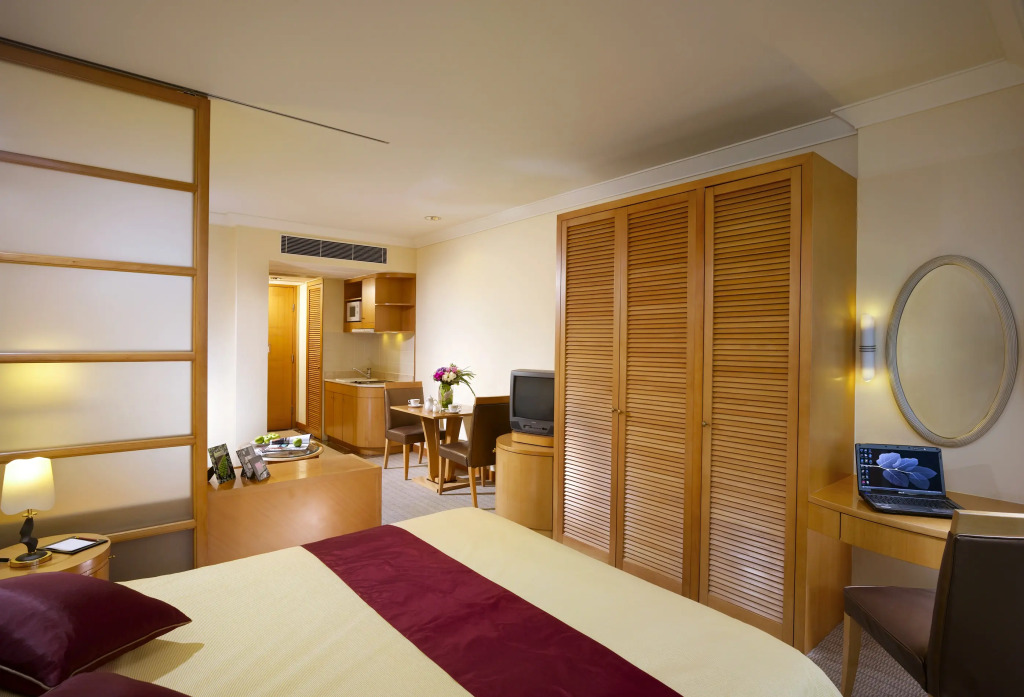 Harbour Plaza Resort City