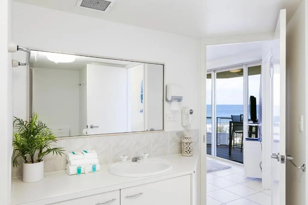 Mooloolaba Beachfront Apartment