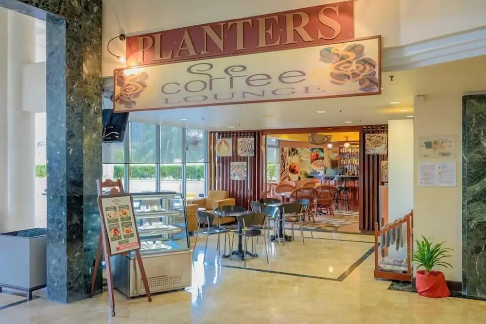 Expats Nook Beach Resort