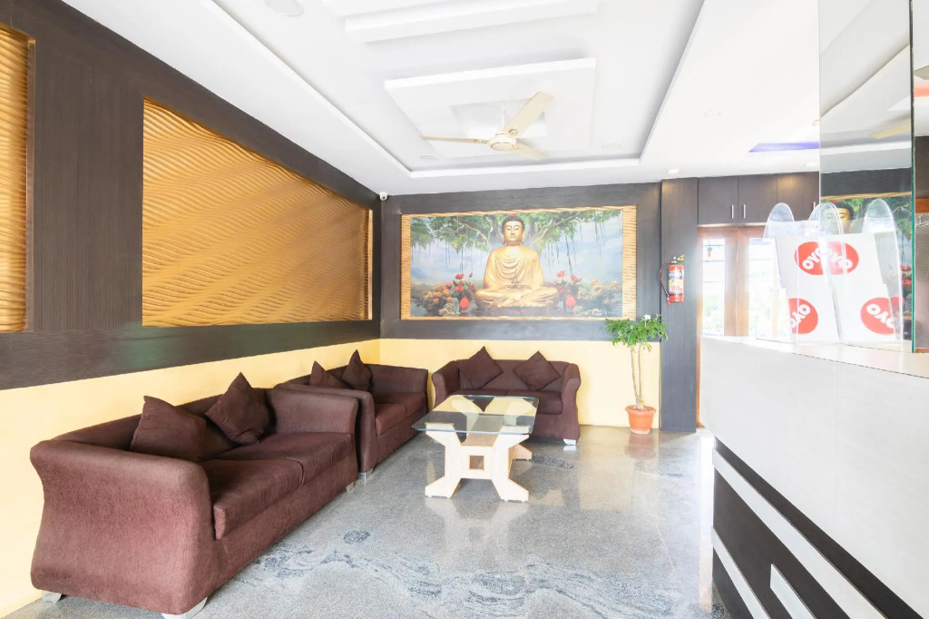 Capital O 15965 Hotel Nandi Gateway