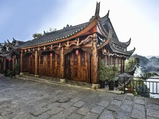 Yongshun County Furong Town Tusi Xuanfu Courtyard Waterfall Guesthouse