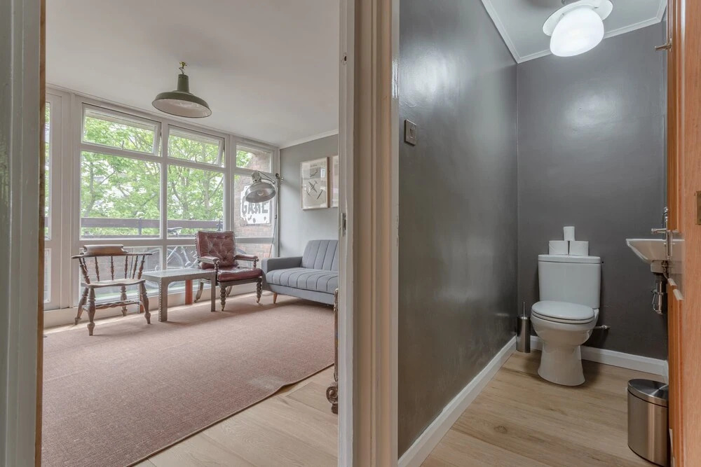Modern 3 Bedroom In South West London