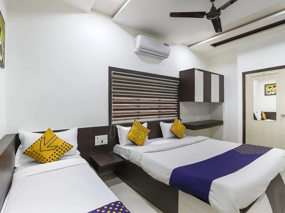 Hotel Atithi - Opposite Shreeji Hospital