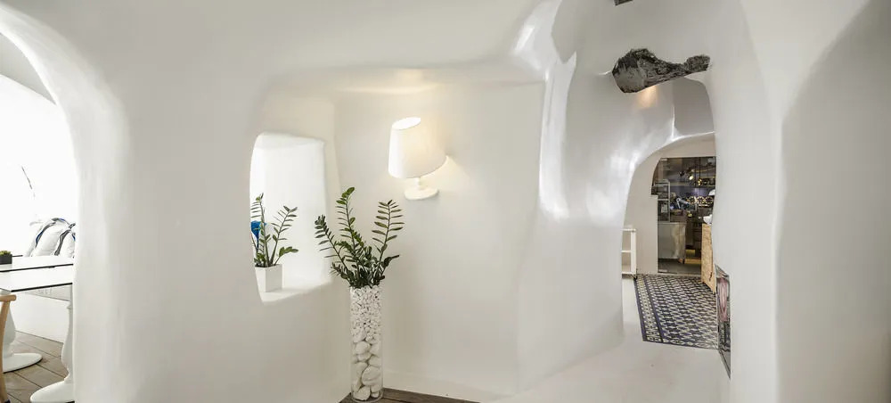Kirini Suites & Spa Hotel