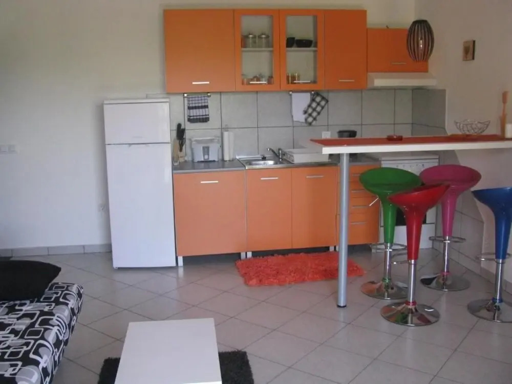 Xena - Comfort and Spacious - A4 Orange