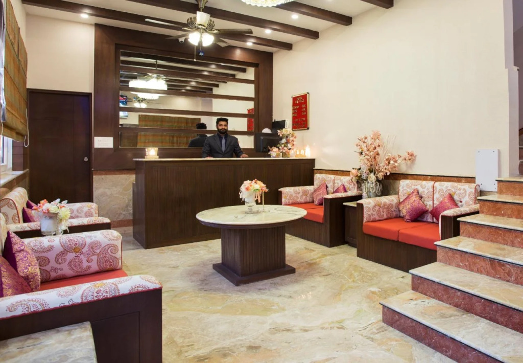 Perfectstayz Premium The Pride at mall road