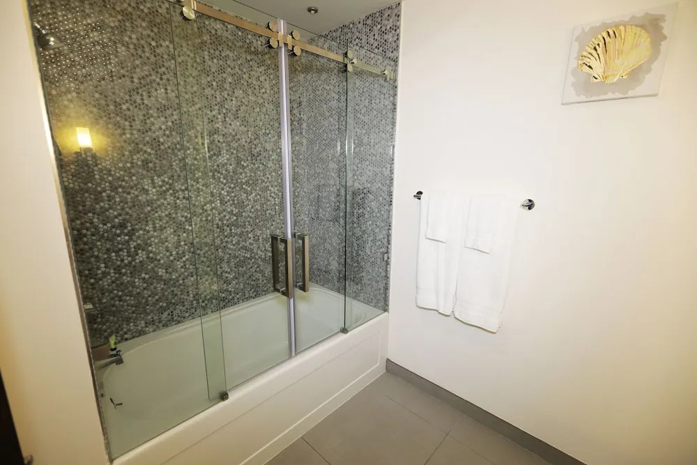 Downtown Lofty Suites