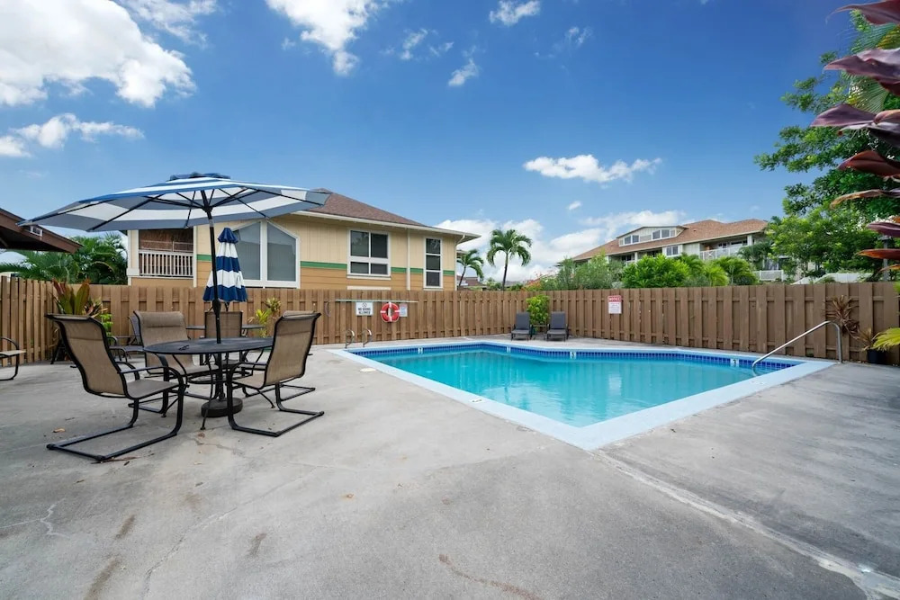 Big Island Lunapule Condos 205b 2 Bedroom Condo