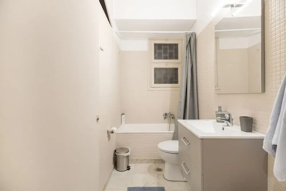Bang in Kolonaki by Athenian Homes