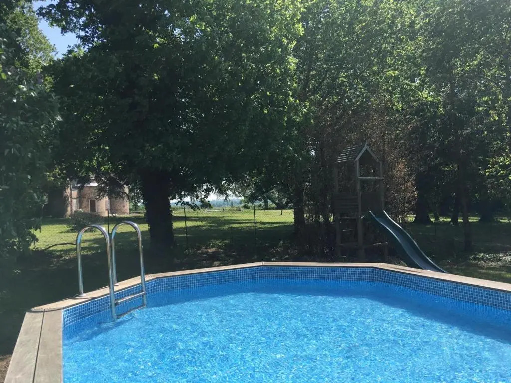 Gîte Ygrande, 4 pièces, 6 personnes - FR-1-489-148
