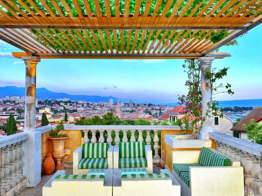 VILLA MARJAN - 3 bdr, 3 bath, parking