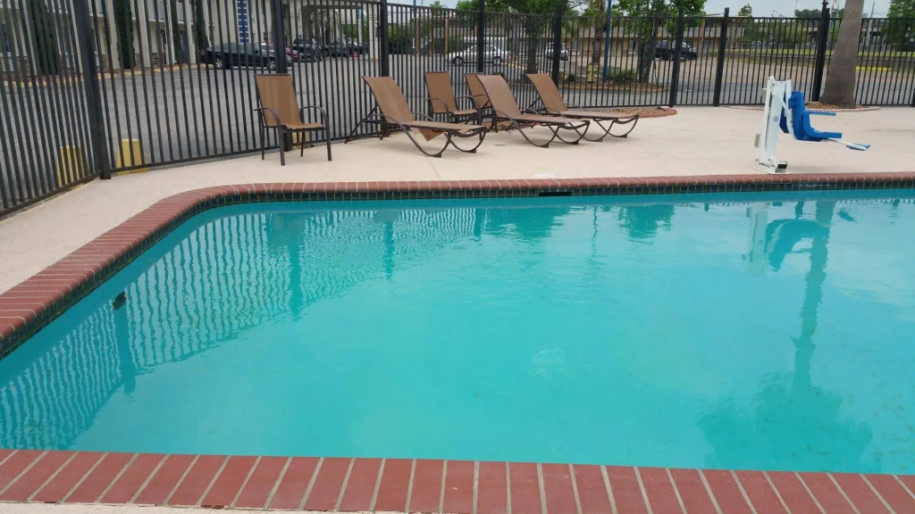 Travelodge by Wyndham LaFayette