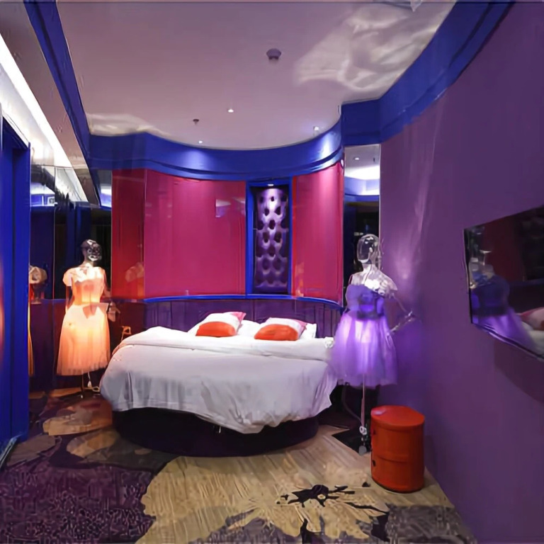 Peninsula City Hotel