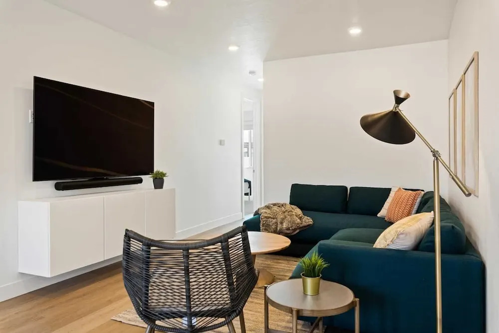 Lux Azul townhouse