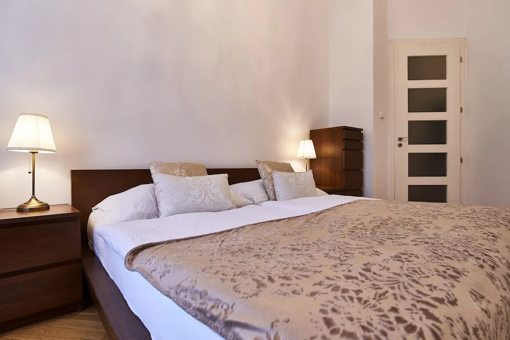 Old Town Square Royal Apartment