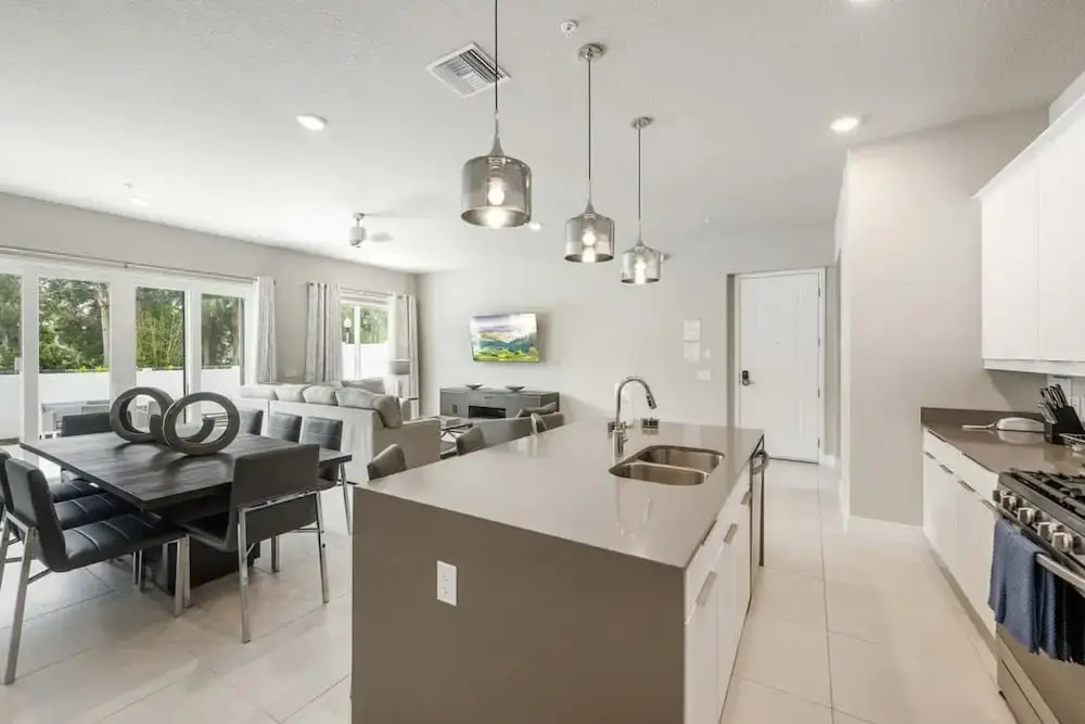 Massive 4 000 Sqft Luxury Duplex