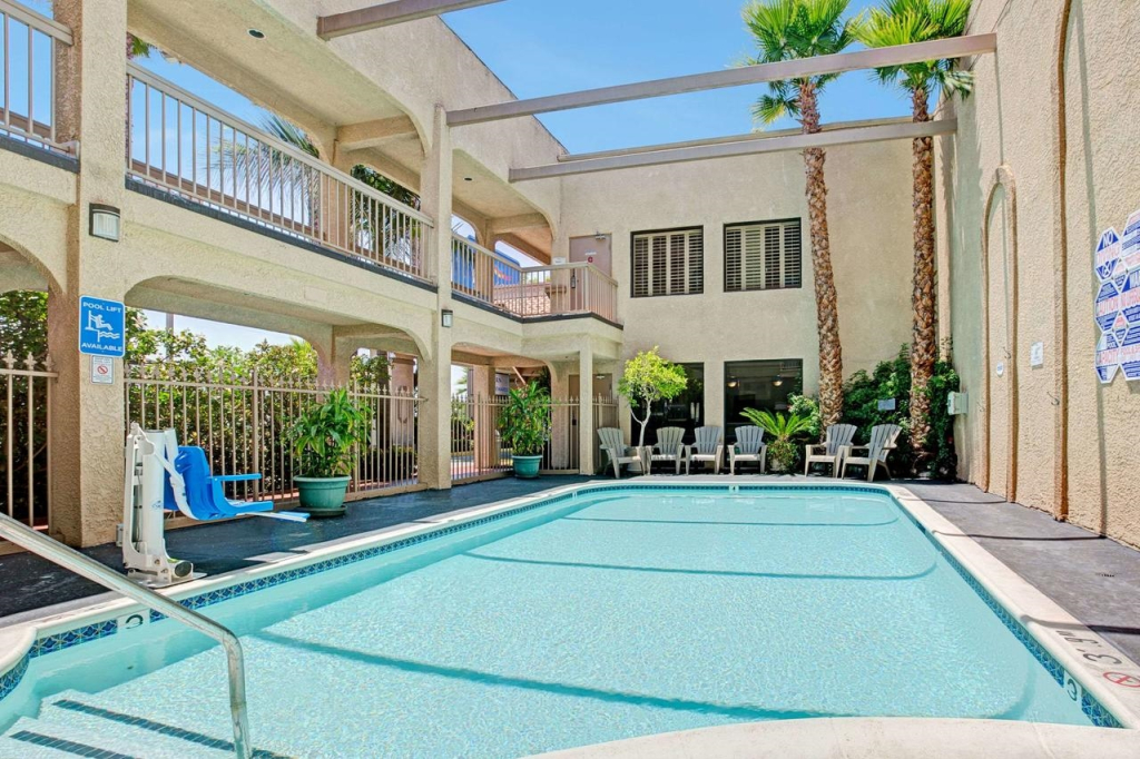 Studio 6 Suites Lawndale, CA South Bay