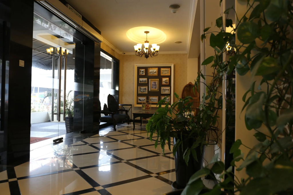The Grand Jade Hotel