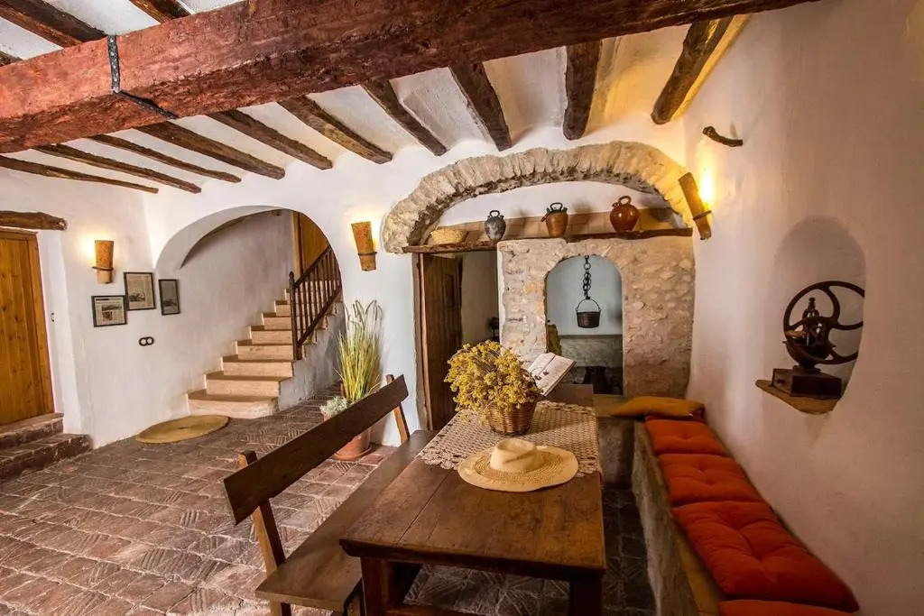 Catalunya Casas Captivating Villa in the Vineyard close to Sitges