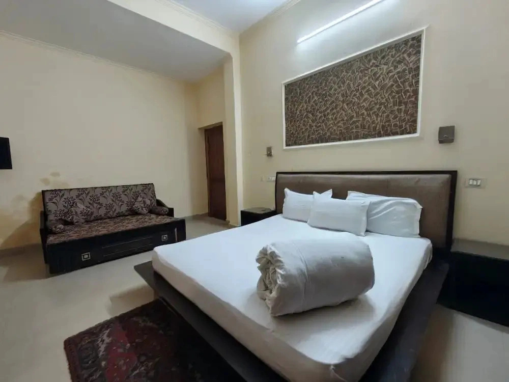 Hotel Downtown Kangra