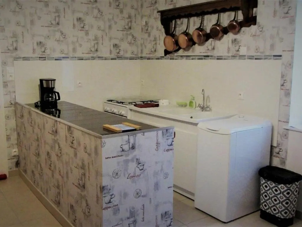 Gîte pour 2 avec parking, cuisine équipée et recharge pour véhicules électriques aux portes de Nancy - FR-1-584-119