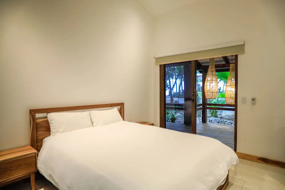 Nekaui Beachfront Villa 2 - Experience Nature