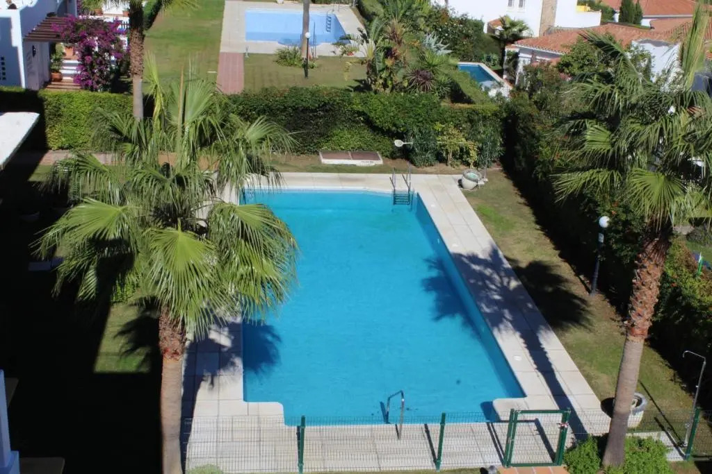 2056 - Apt with terrace sea view