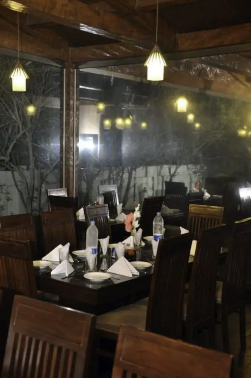 Royal Elegance Hotel