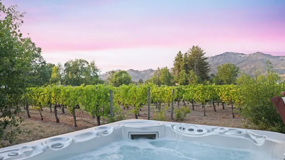 Vineyard Estate w/ Pool, Spa & Bocce Ball + Mins to Wineries & Park Lawndale Manor by Avantstay