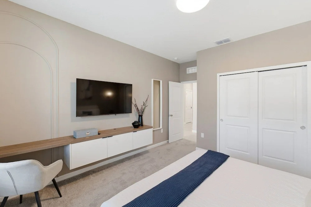 Themed 7BR Pool Home Solara, Flowrider Resort