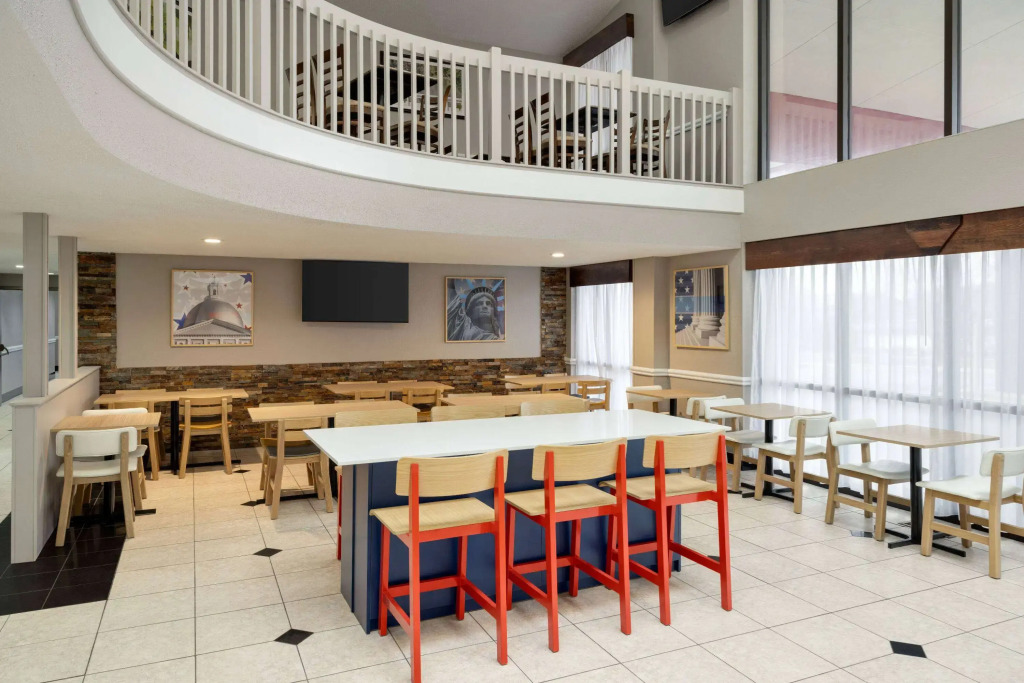 AmericInn by Wyndham Grand Rapids Airport North