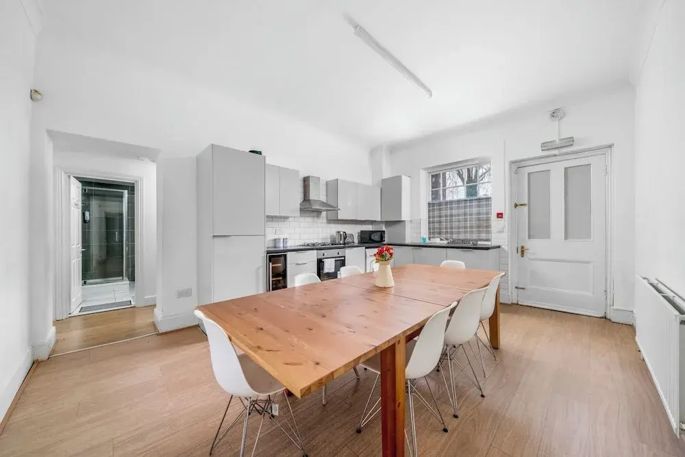 Classic Apartment Near Airport, 02 Arena, Drl, Excel Exhibition Centre