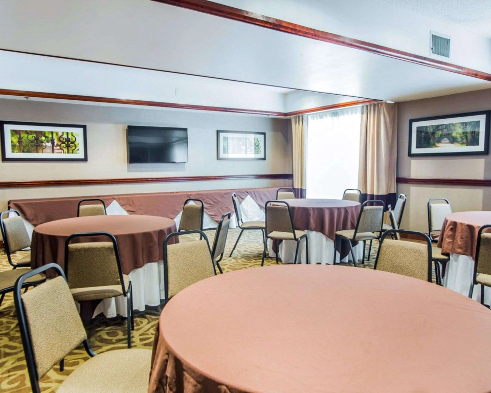 Comfort Suites Sumter near Shaw AFB