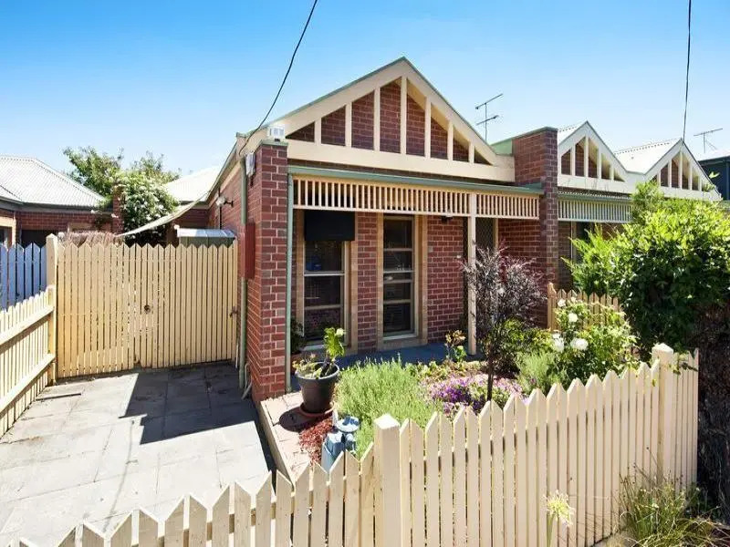 Modern Inner West Stay