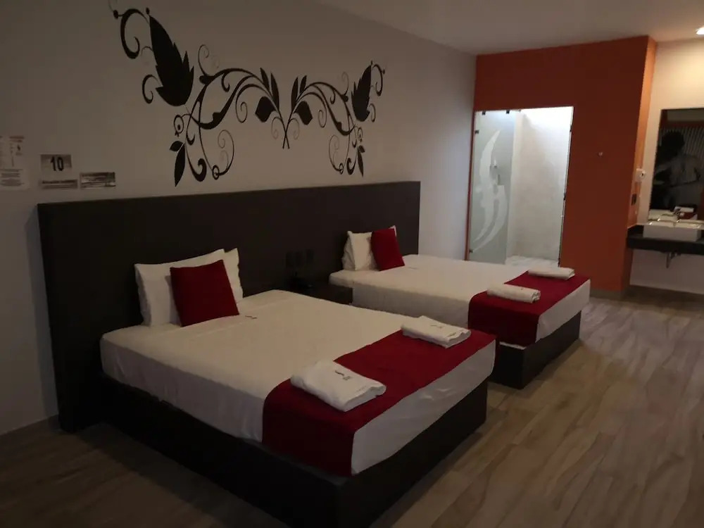 Motel Due