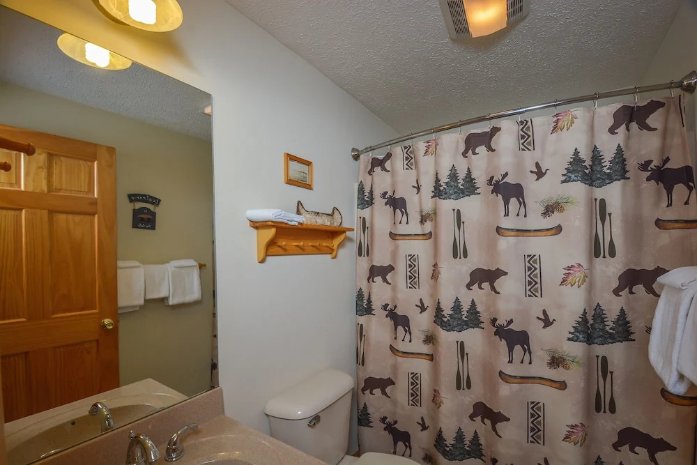 Lucky Bear Lodge 5 Bedroom House