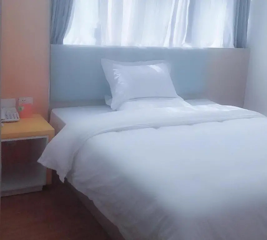 7Days Inn Rongjiang Binjiang Avenue Branch