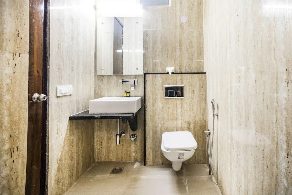 FabHotel Gross inn Suites