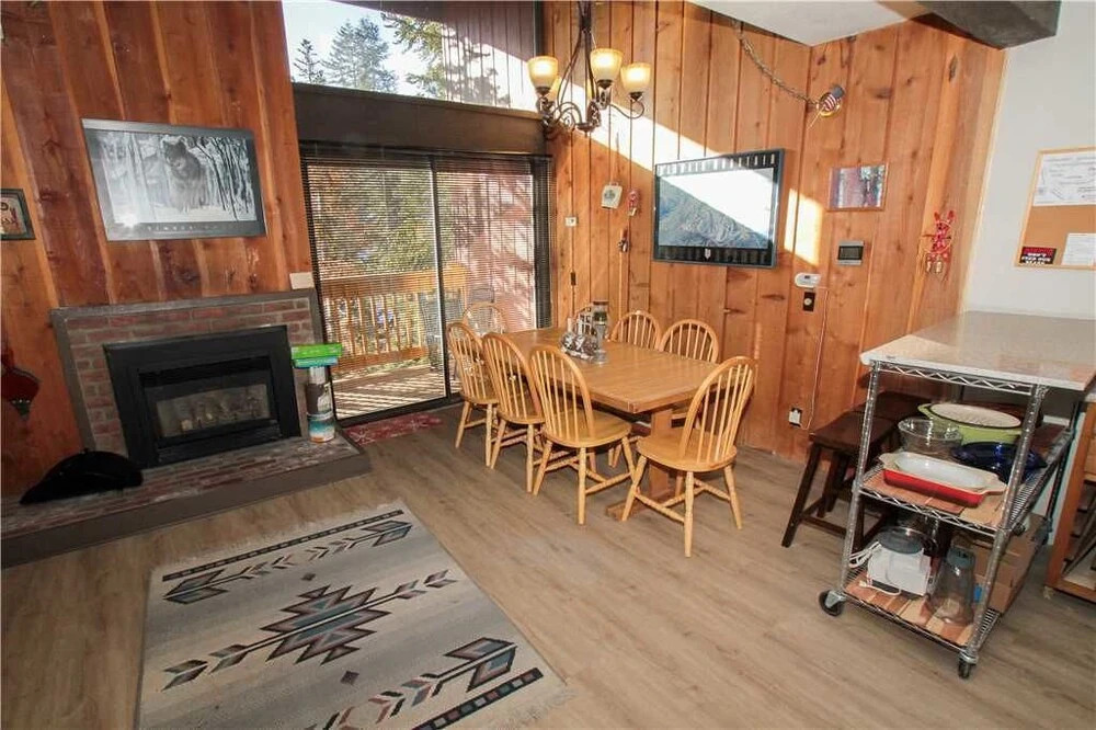 Mammoth Ski & Racquet Club #40 1 Bedroom 2 Bathrooms Condo