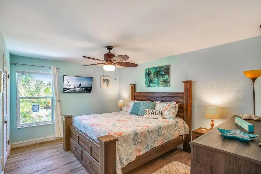Pelican Pointe 2C